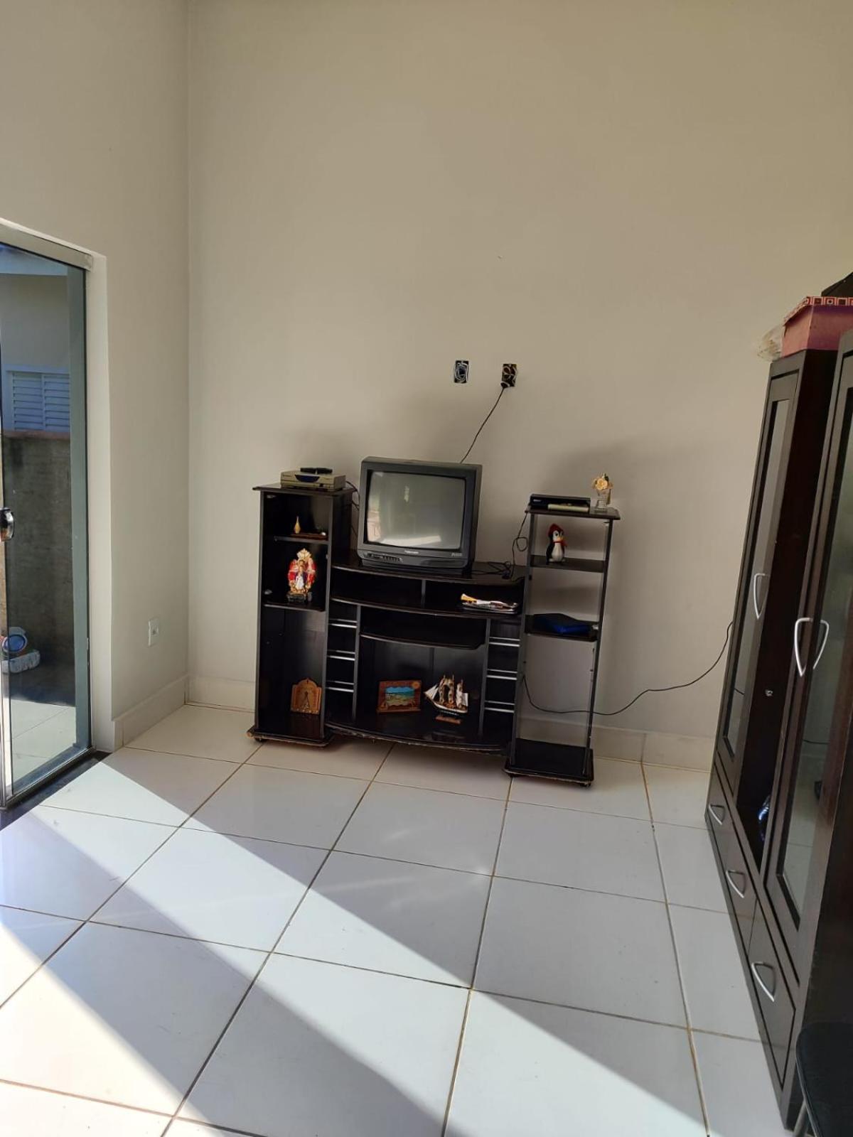 Casa Espacosa Em Frente A Pracinha กาปีตอลิโอ ภายนอก รูปภาพ